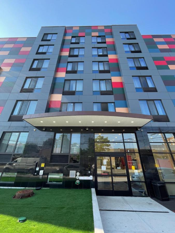 Super 8 By Wyndham Brooklyn Williamsburg Hotel นิวยอร์ก ภายนอก รูปภาพ